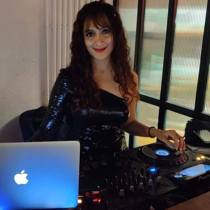 DJ NISHA GOMES